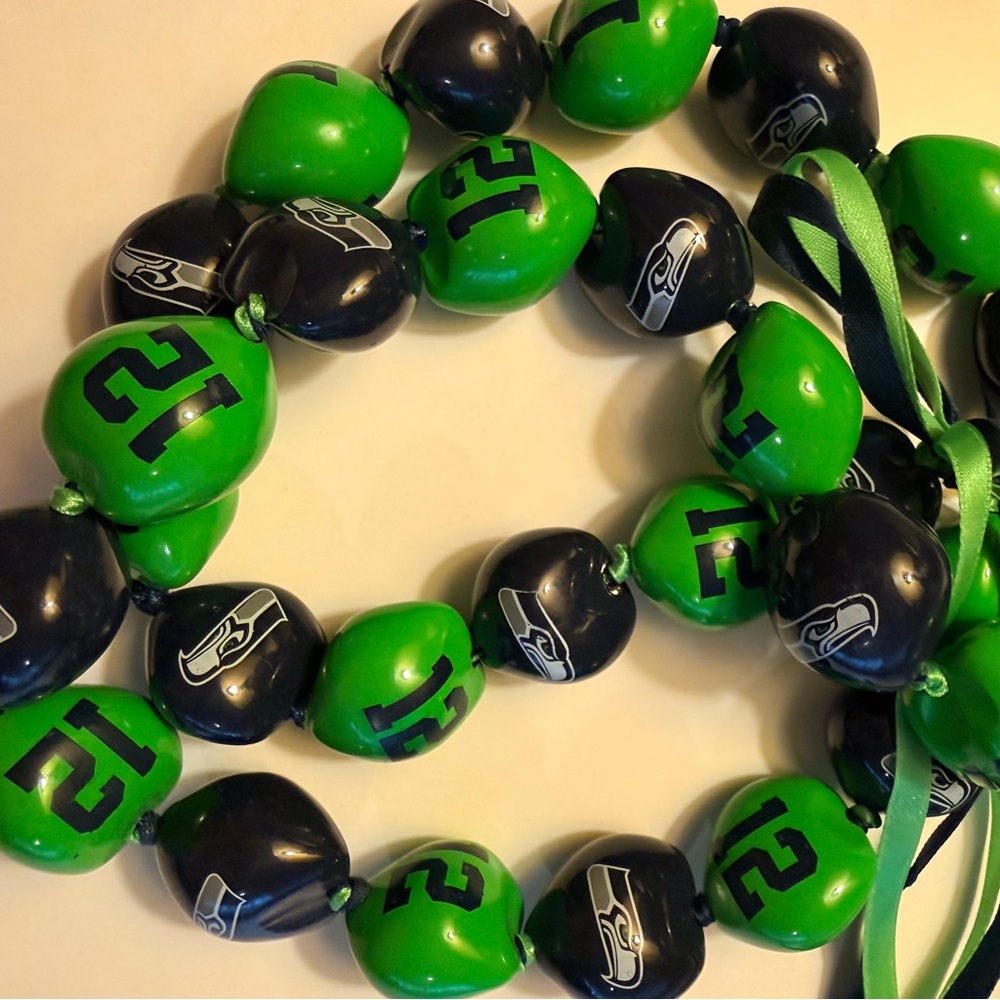 Seattle Seahawks SuperBowl Necklace Ring & Bracelet Green and Blue Football